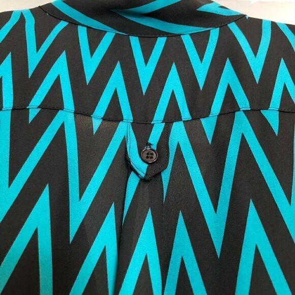 TACERA - NWOT 🎉HPx2🎉 L Sz L Tunic-Length 3/4-Button Chevron Blouse/Black & Teal - Picture 9 of 13
